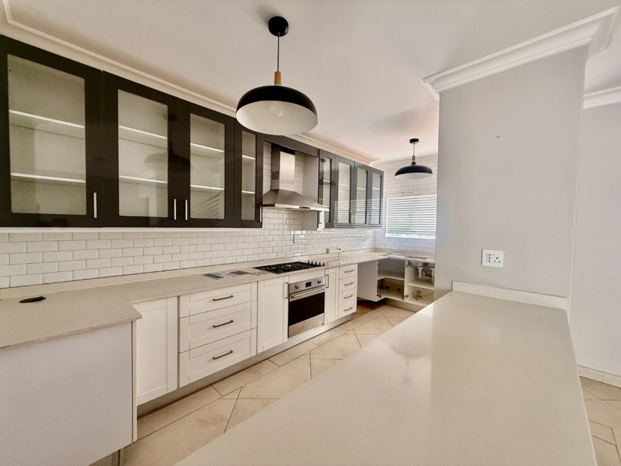To Let 3 Bedroom Property for Rent in Caribbean Beach Club North West